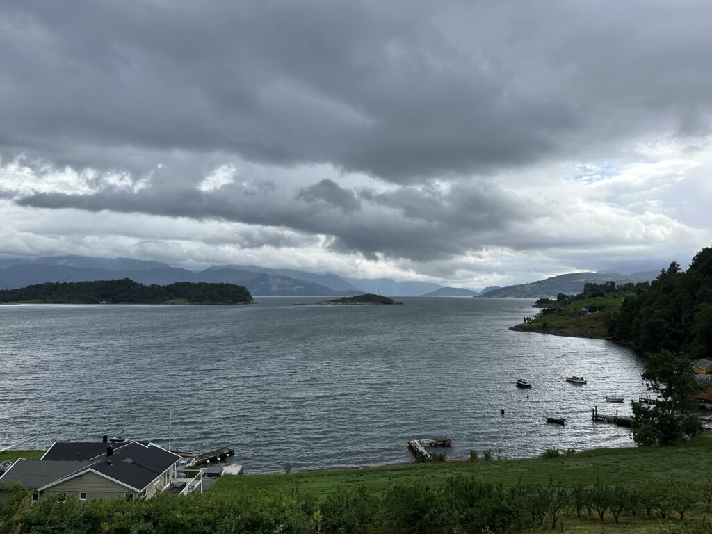 Øystese am Hardangerfjord in Norwegen, wo Ludwig Wittgenstein und David Pinsent urlaubten