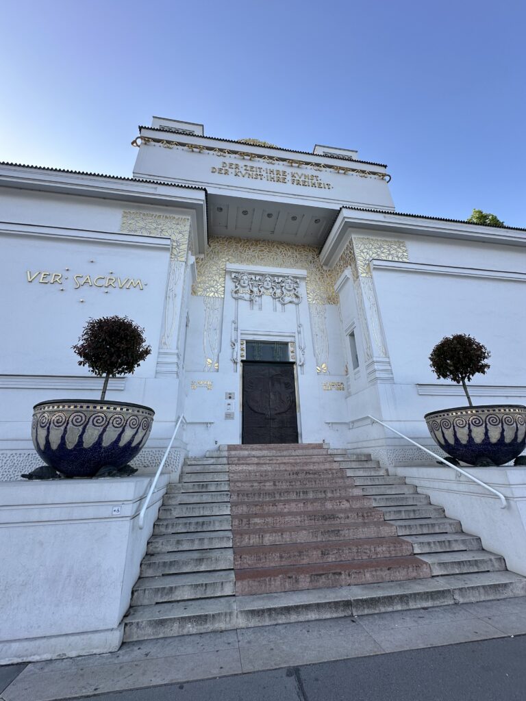 Wiener Secession, gefördert von Ludwig Wittgensteins Vater, Karl Wittgenstein