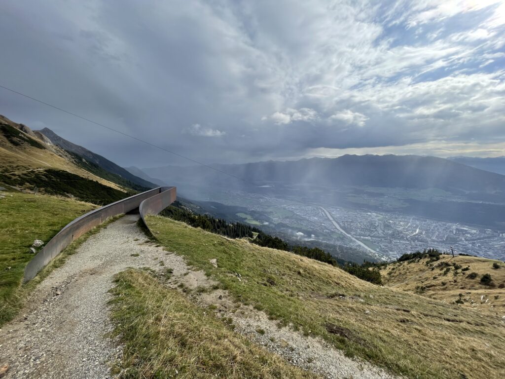 Perspektivenweg, Nordkette, entworfen von Snøhetta, architektonische Interventionen mit Zitaten von Ludwig Wittgenstein