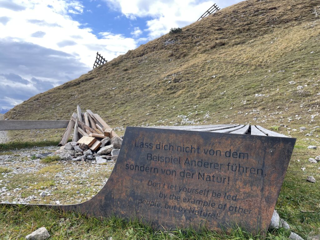 Perspektivenweg, Nordkette, entworfen von Snøhetta, architektonische Interventionen mit Zitaten von Ludwig Wittgenstein